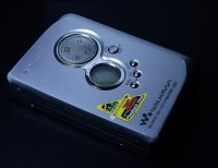 De kleinste cd-speler ooit plakt zo aan je telefoon