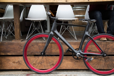 Vanhawks Valour Connected Bike