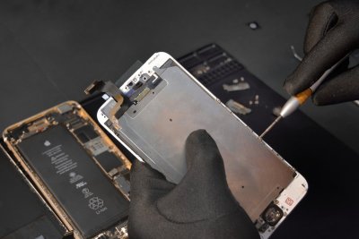Je telefoon moet nu zeven jaar lang repareerbaar zijn
