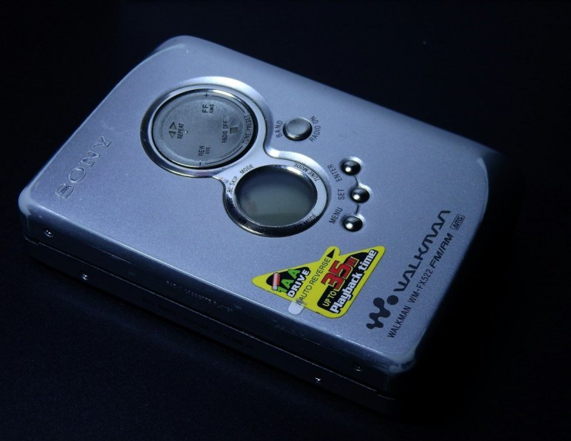 De kleinste cd-speler ooit plakt zo aan je telefoon