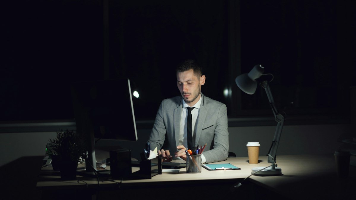 Mannen zetten alles opzij om maandenlang locked in te gaan